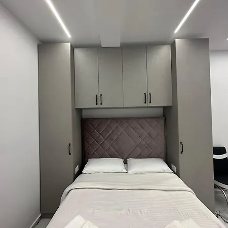 Rovena Appartement *