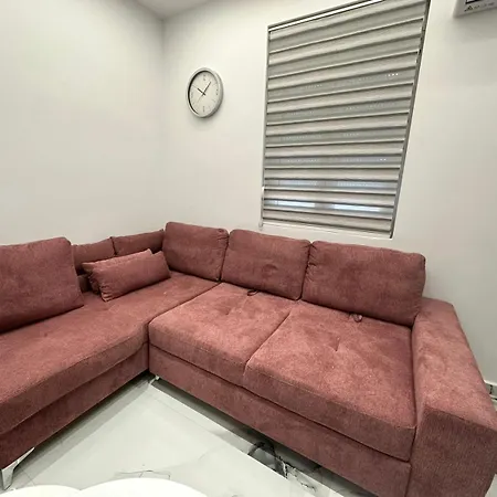 Apartment Rovena *