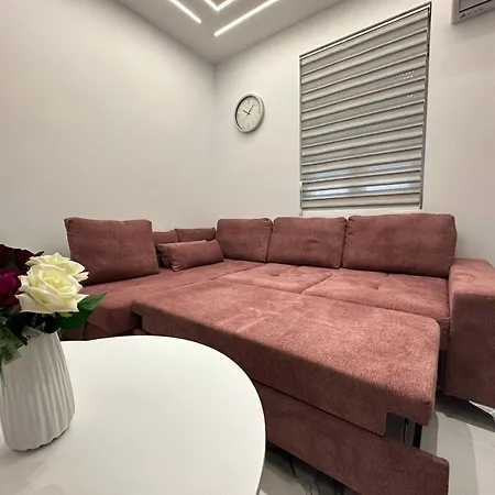 Rovena Apartment
